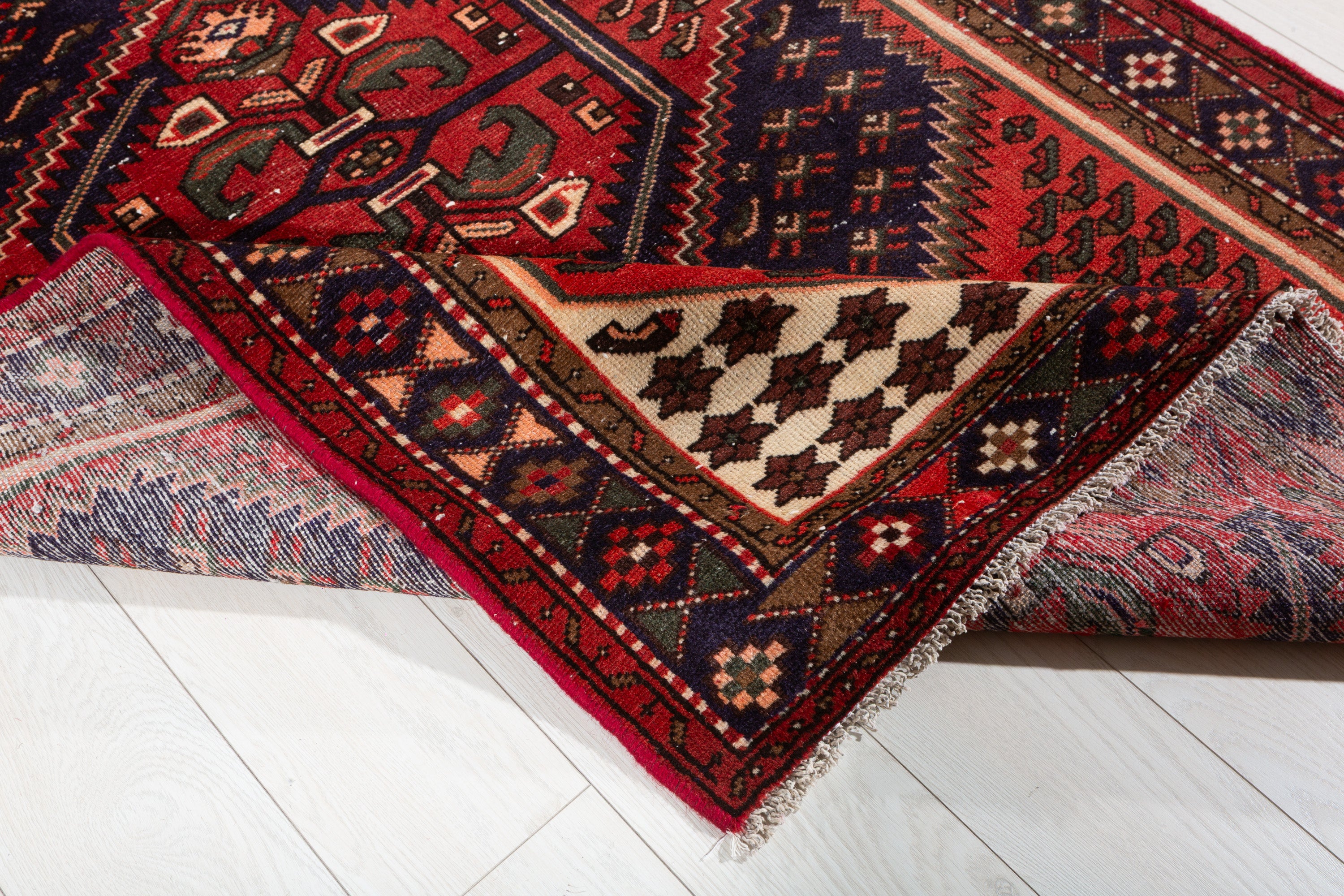 Vintage Coral, Navy Blue Diamond Medallion Area Rug – 6' 4" x 4' 1" (193 x 125 cm)
