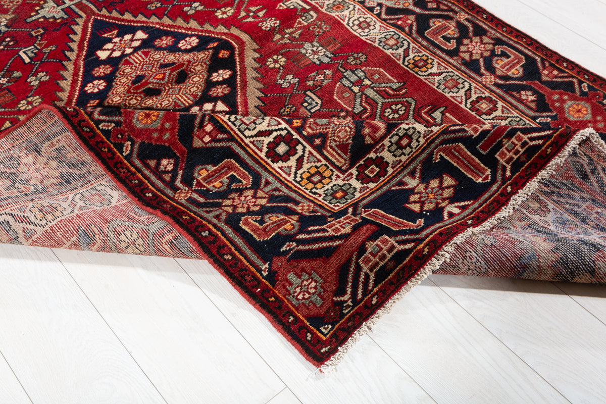 Vintage Red, Deep Navy Blue Geometric Medallion Area Rug – 7' 8" x 4' 6" (234 x 136 cm)