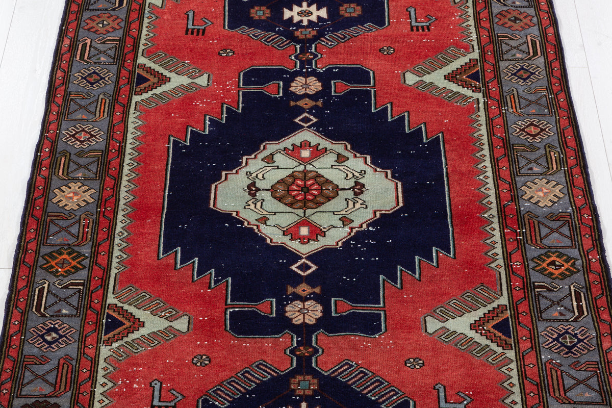 Collectible Vintage Coral, Navy Blue Triple Medallion Area Rug – 7' 0" x 4' 2" (213 x 127 cm)