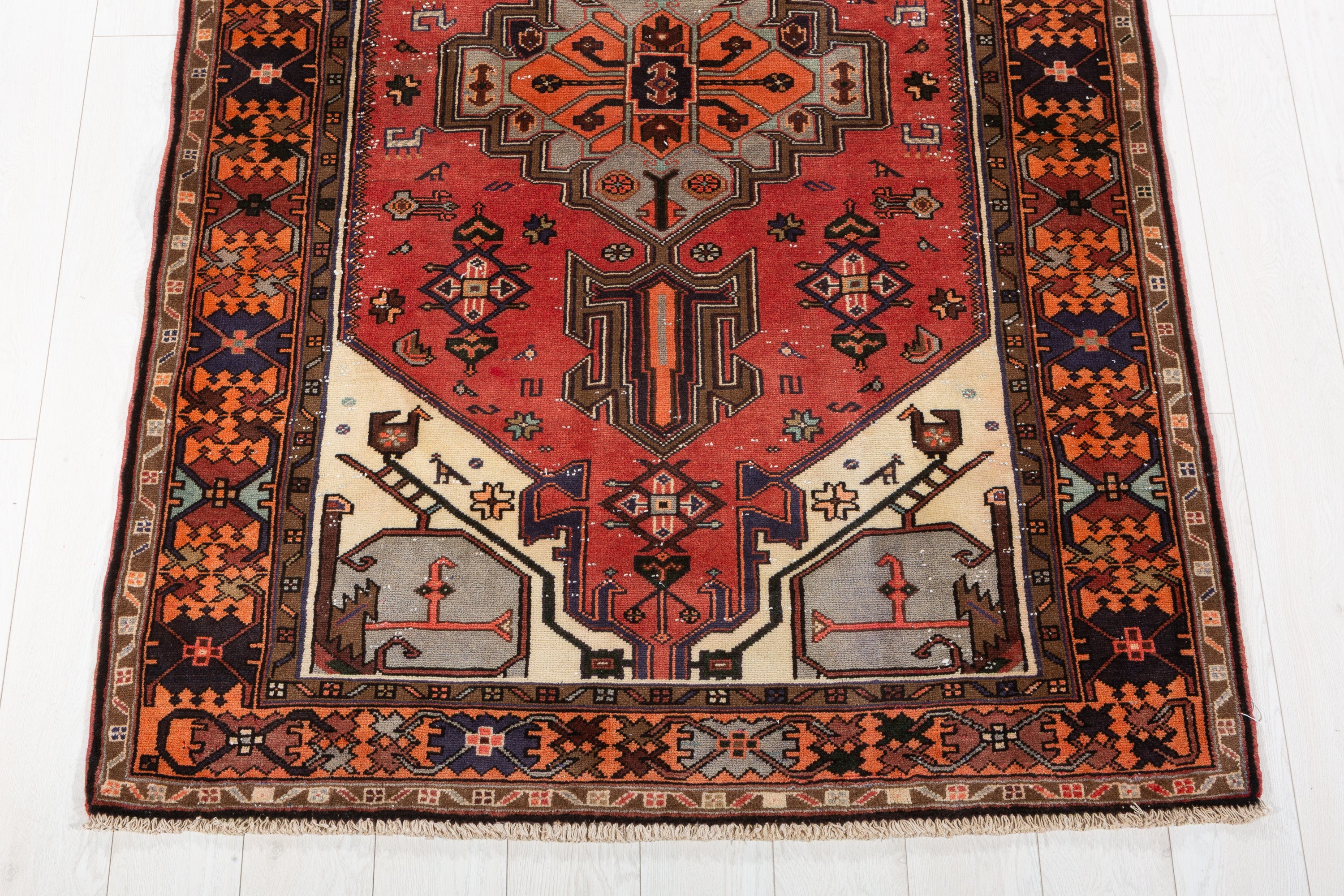 Vintage Coral, Orange Geometric Medallion Area Rug – 6' 4" x 4' 3" (194 x 130 cm)