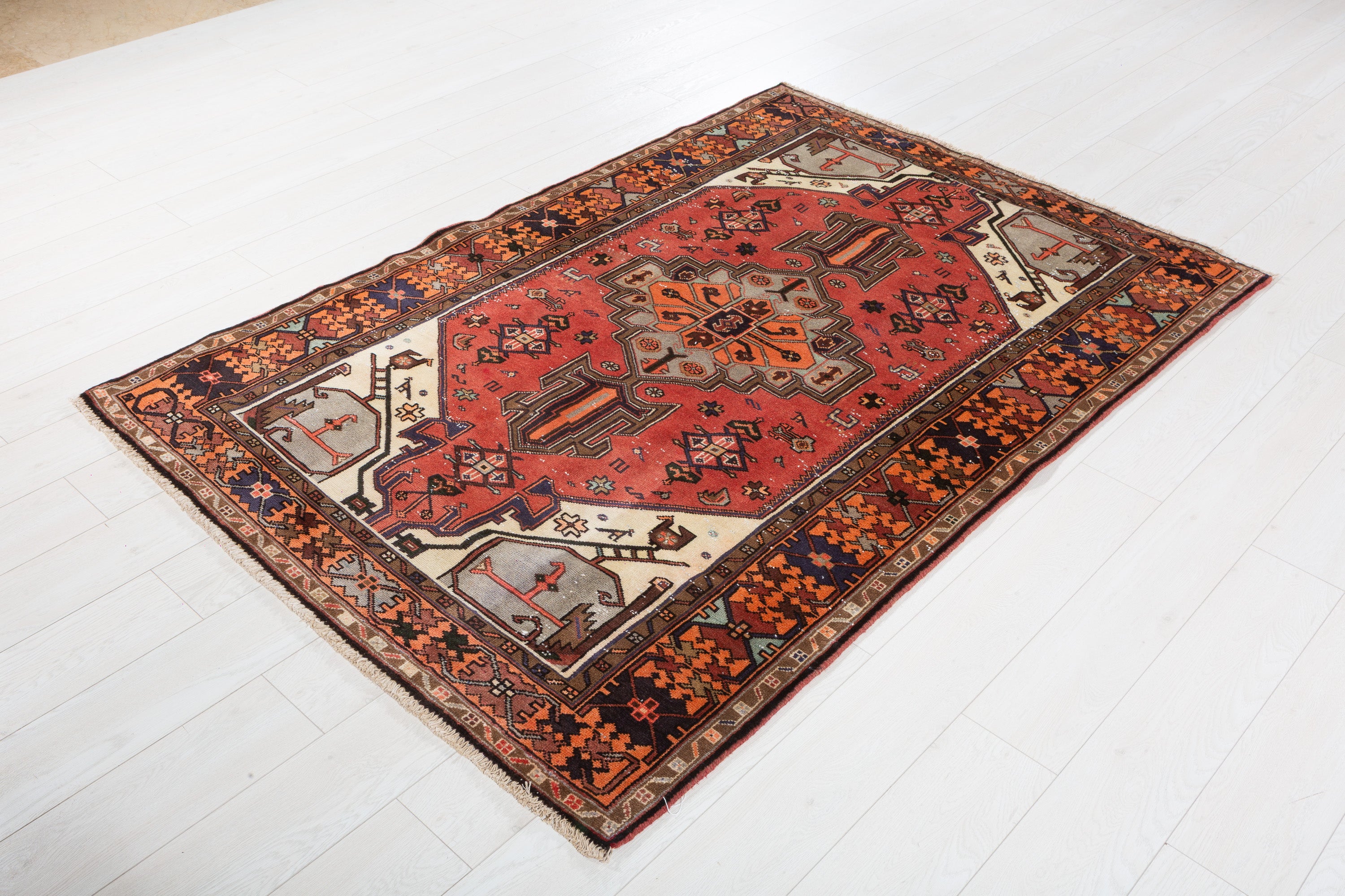 Vintage Coral, Orange Geometric Medallion Area Rug – 6' 4" x 4' 3" (194 x 130 cm)