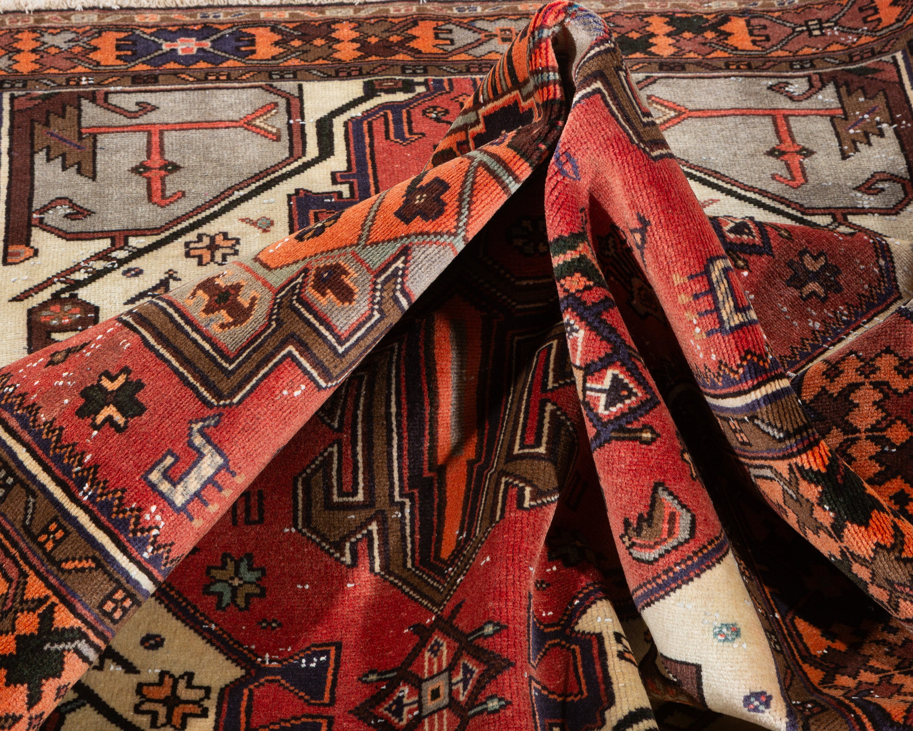 Vintage Coral, Orange Geometric Medallion Area Rug – 6' 4" x 4' 3" (194 x 130 cm)