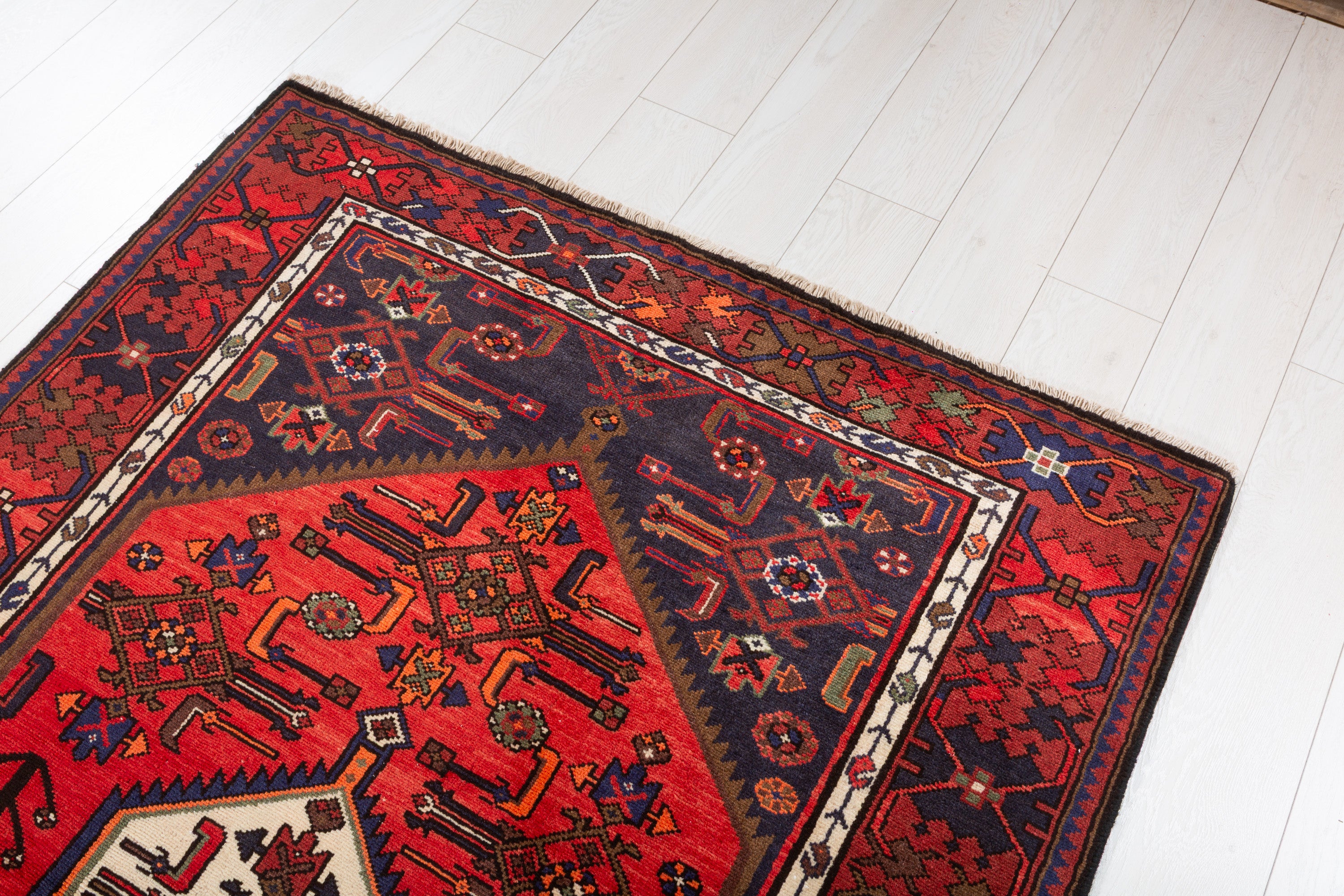 Vintage Coral, Rust Red Central Medallion Area Rug – 6' 2" x 4' 2" (189 x 126 cm)