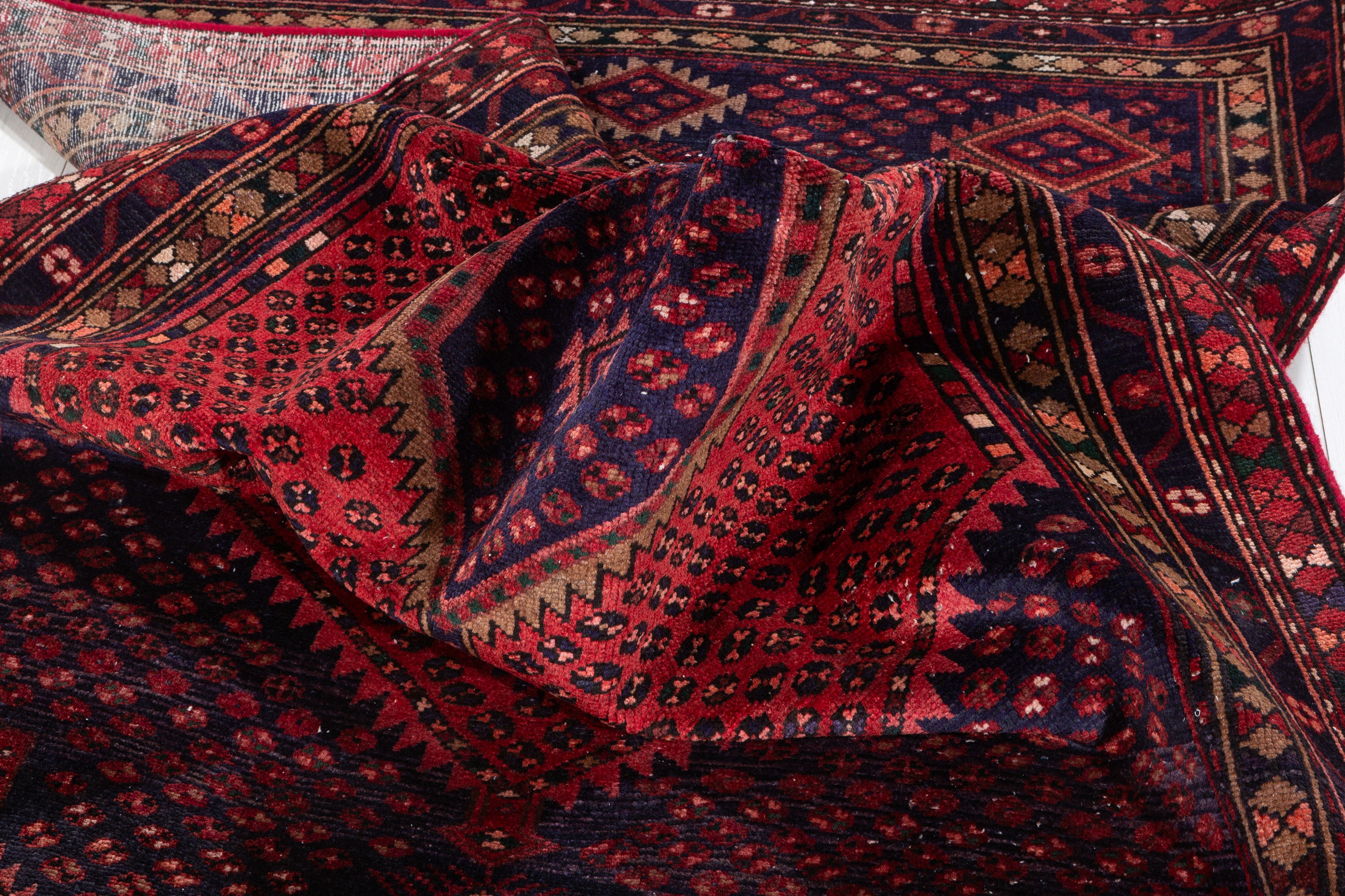 Vintage Rust Red, Navy Blue Geometric Medallion Area Rug – 7' 0" x 4' 5" (214 x 134 cm)