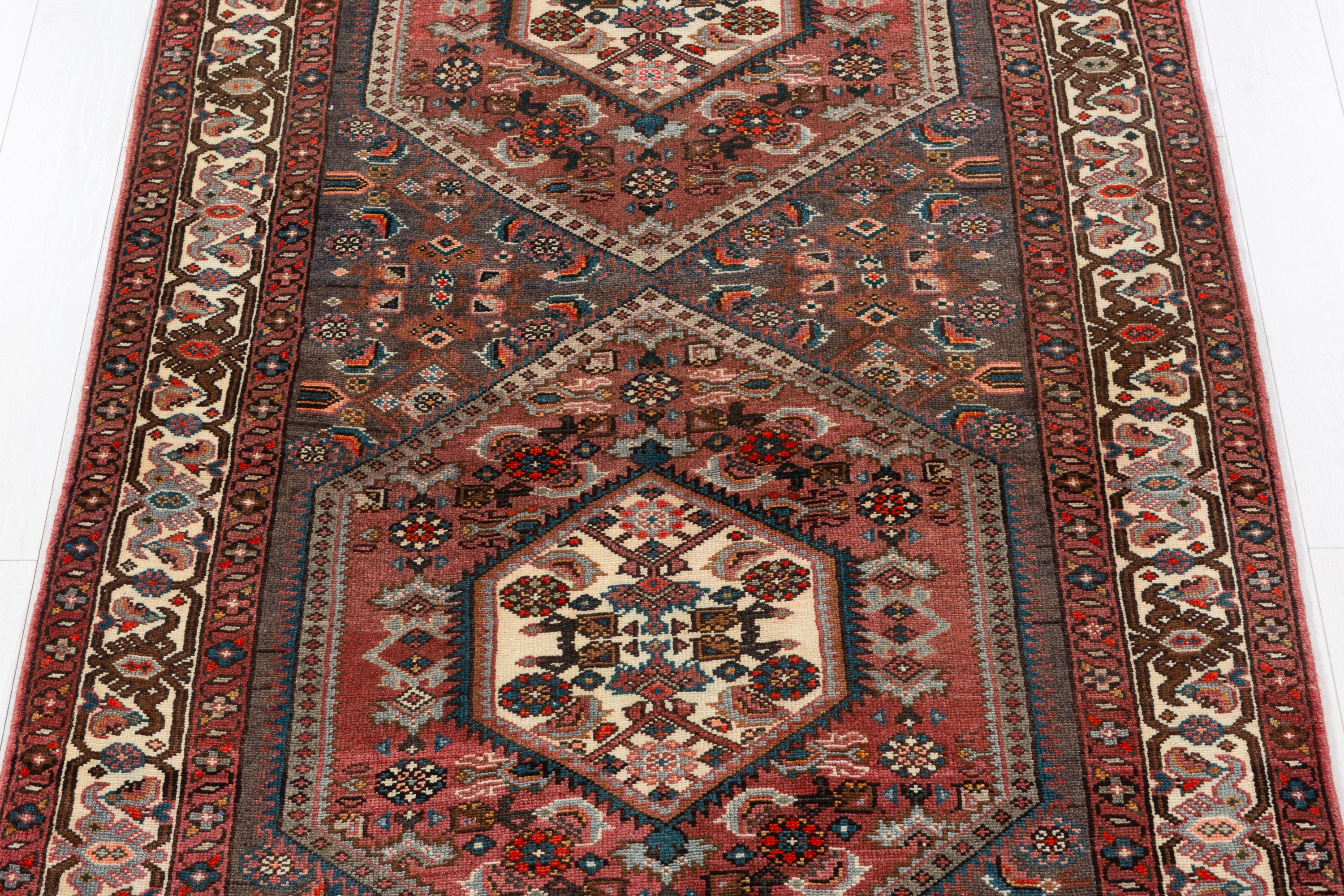 Collectible Vintage Rust Red, Gray Double Medallion Area Rug – 6' 9" x 4' 2" (206 x 128 cm)
