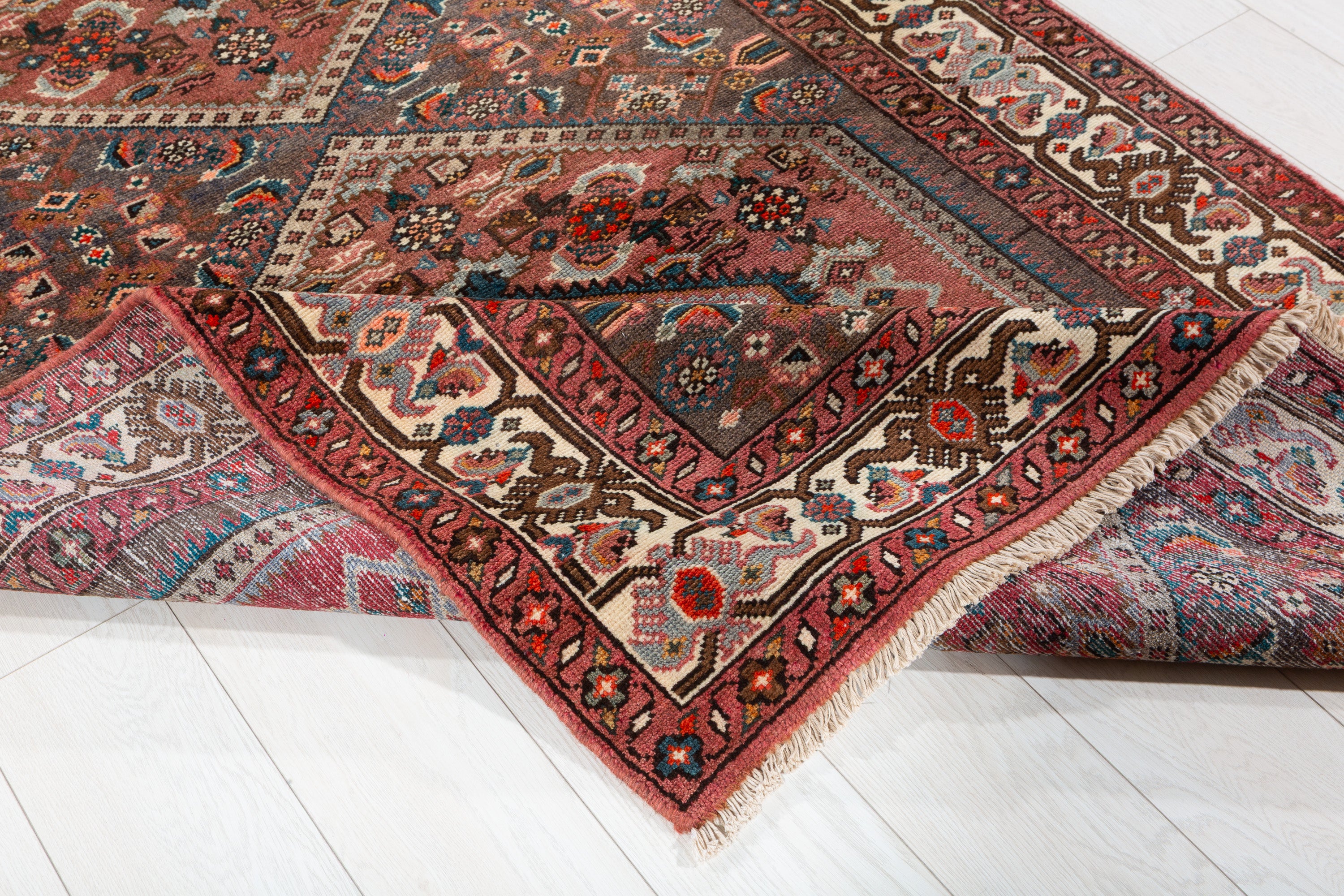 Collectible Vintage Rust Red, Gray Double Medallion Area Rug – 6' 9" x 4' 2" (206 x 128 cm)