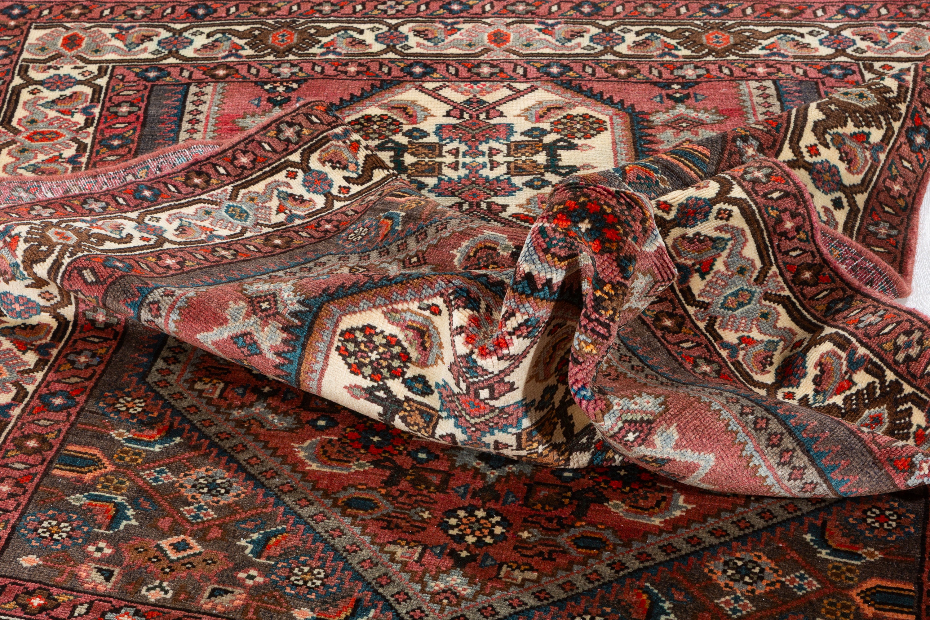 Collectible Vintage Rust Red, Gray Double Medallion Area Rug – 6' 9" x 4' 2" (206 x 128 cm)