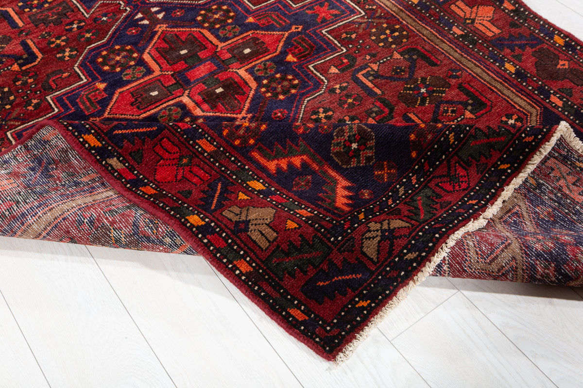 Collectible Vintage Rust Red, Navy Blue Central Medallion Area Rug – 6' 9" x 4' 6" (207 x 138 cm)