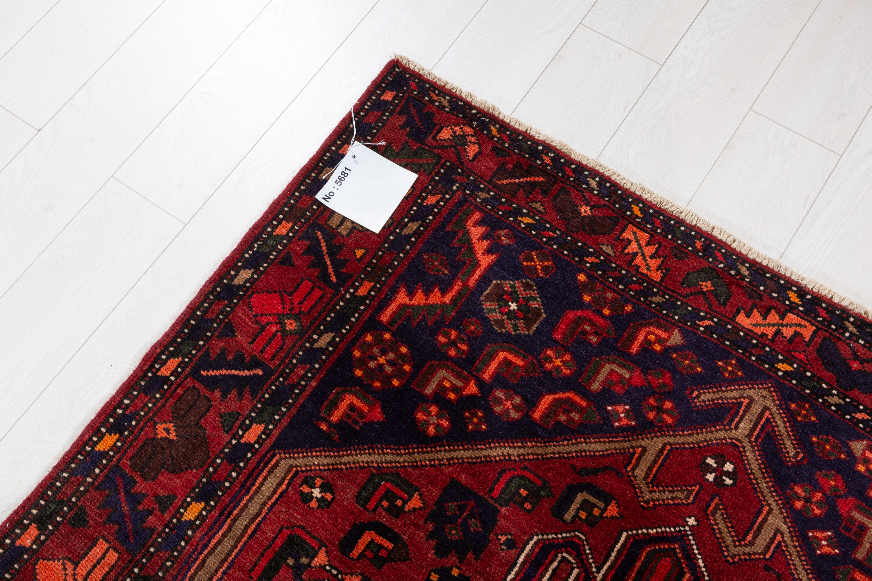 Collectible Vintage Rust Red, Navy Blue Central Medallion Area Rug – 6' 9" x 4' 6" (207 x 138 cm)