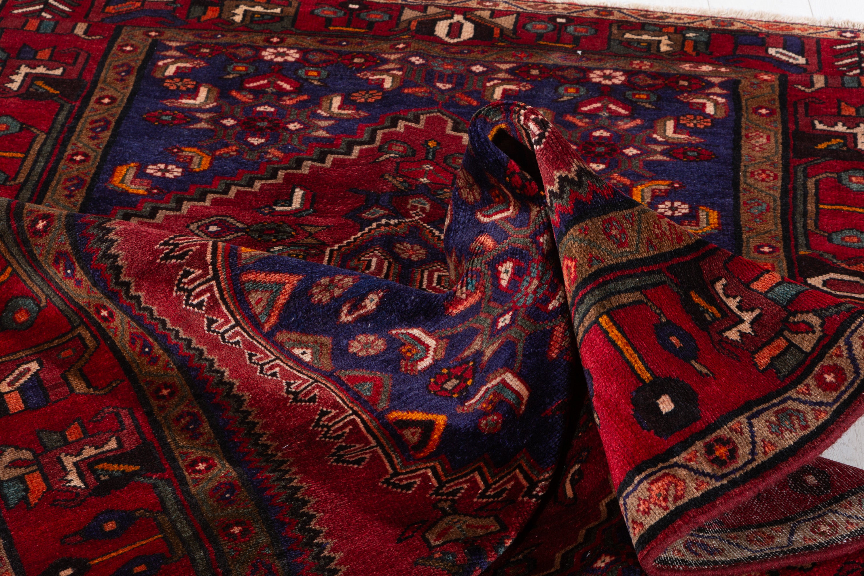 Vintage Red, Deep Navy Blue Allover Geometric Area Rug – 7' 1" x 4' 8" (216 x 142 cm)