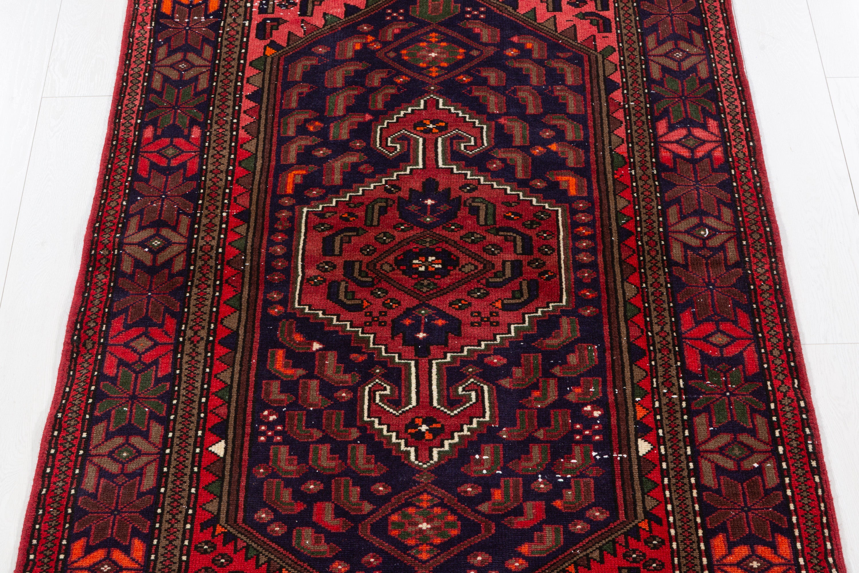 Vintage Pinkish-Red, Navy Blue Central Medallion Area Rug – 6' 4" x 3' 11" (193 x 119 cm)