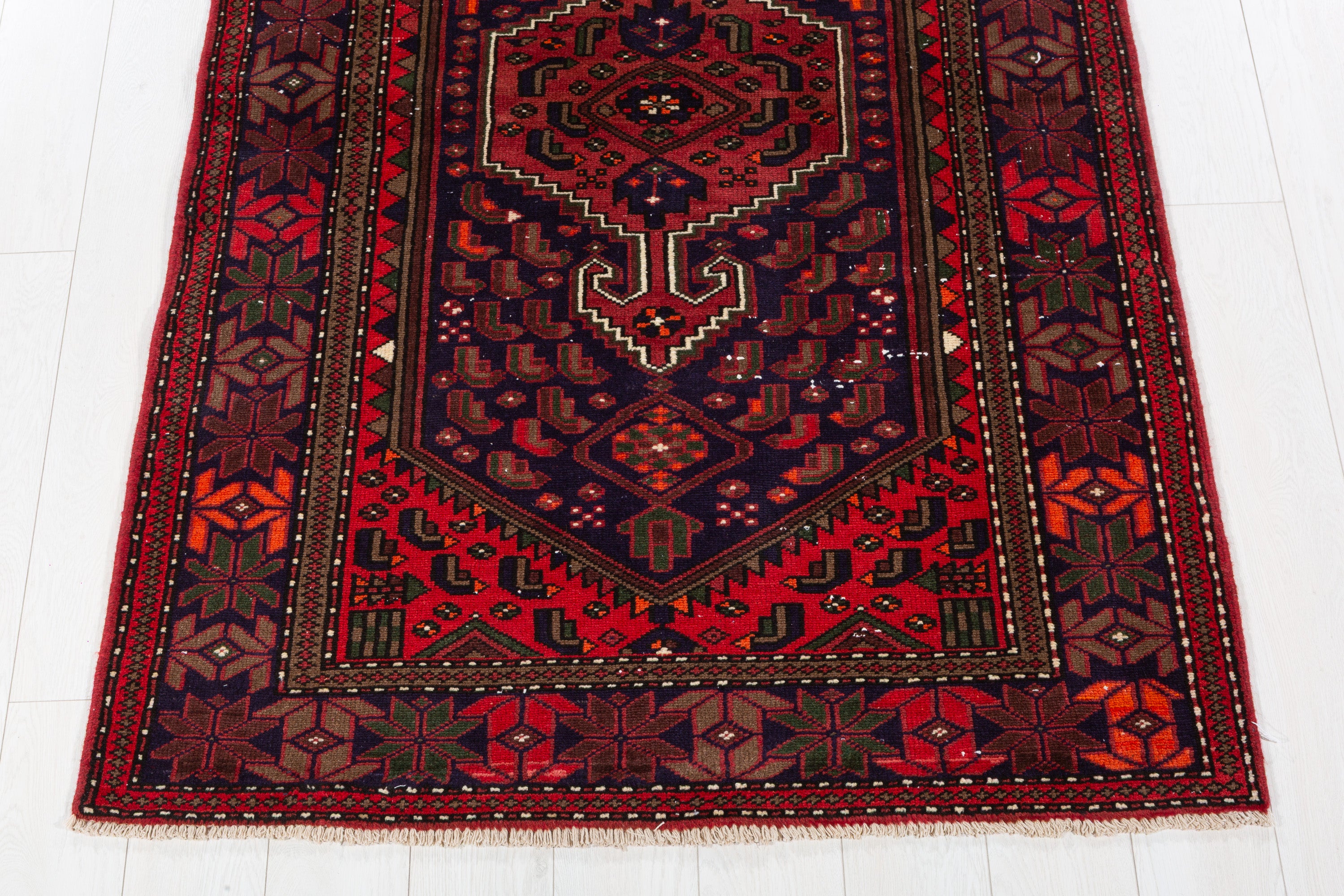 Vintage Pinkish-Red, Navy Blue Central Medallion Area Rug – 6' 4" x 3' 11" (193 x 119 cm)