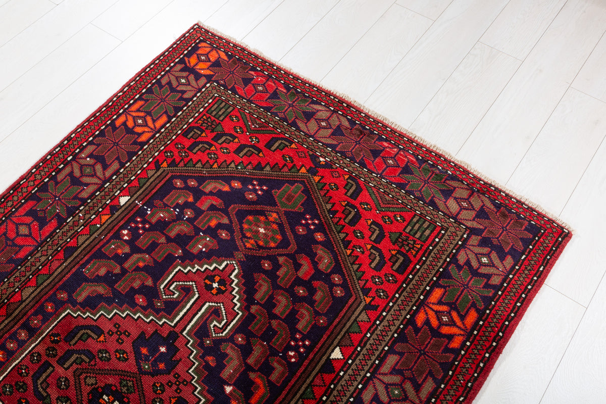 Vintage Pinkish-Red, Navy Blue Central Medallion Area Rug – 6' 4" x 3' 11" (193 x 119 cm)