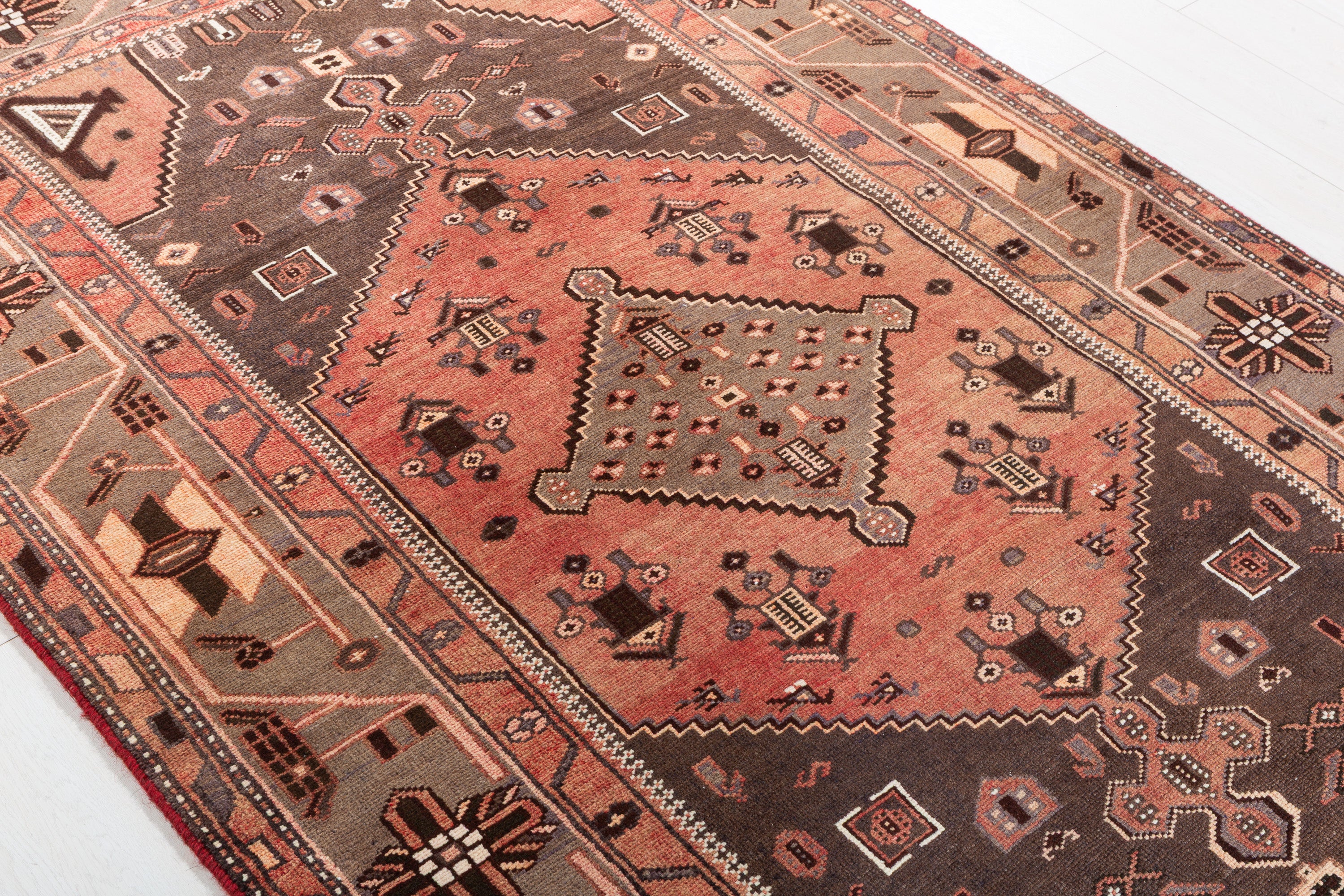 Vintage Brick Red Tribal Diamond Area Rug – 7' 5" x 4' 4" (225 x 132 cm)
