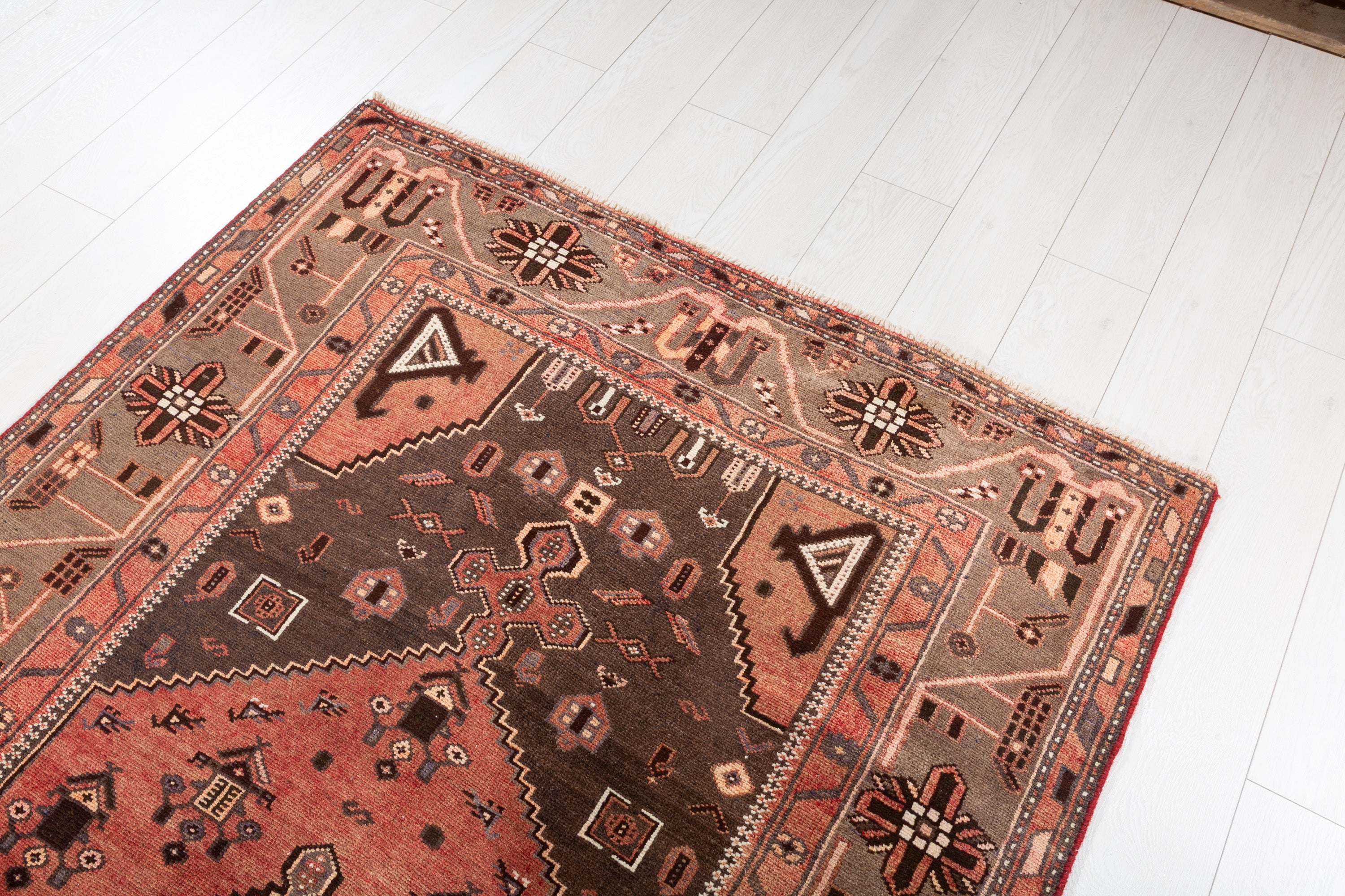 Vintage Brick Red Tribal Diamond Area Rug – 7' 5" x 4' 4" (225 x 132 cm)