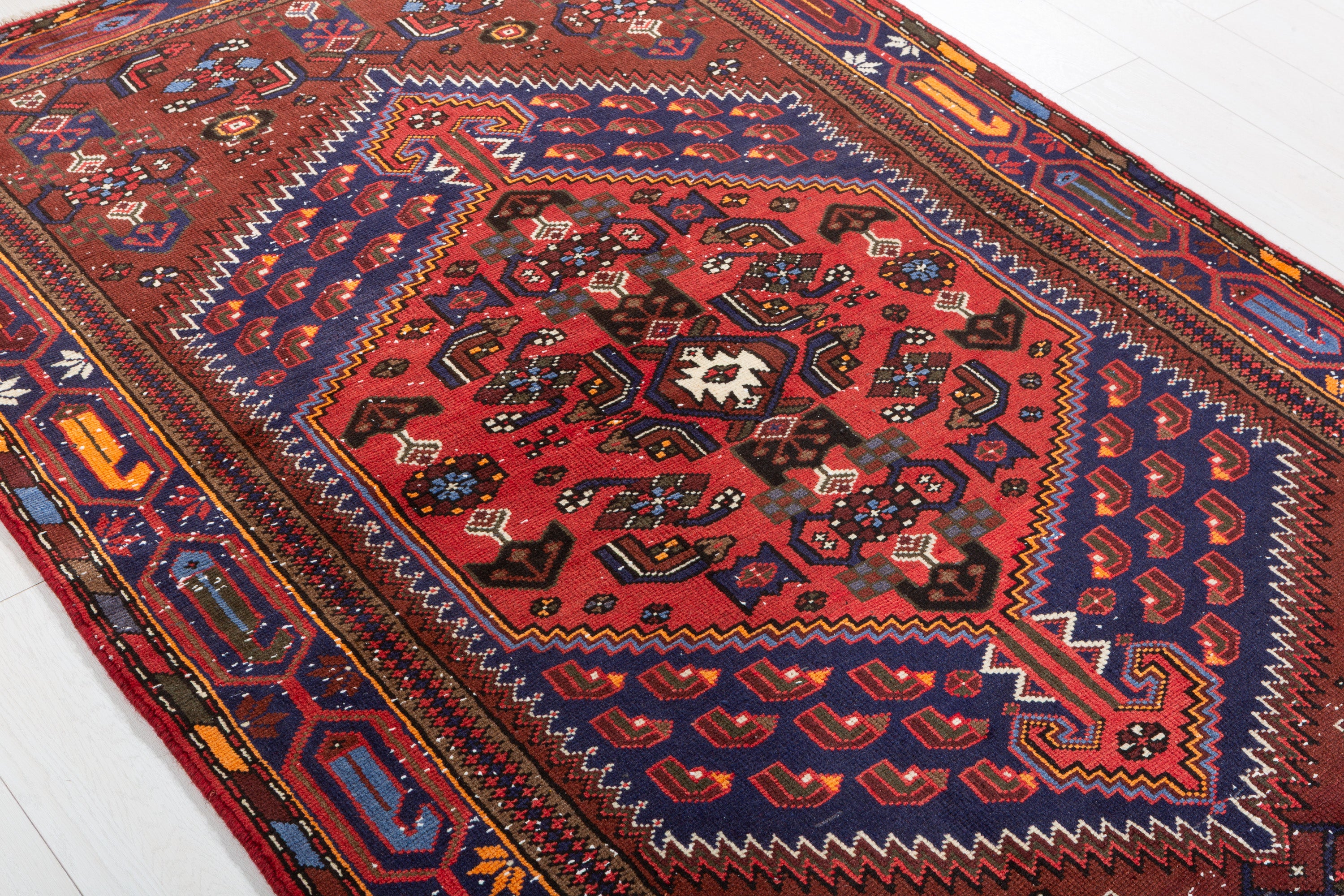 Vintage Brown, Navy Blue Central Medallion Area Rug – 6' 9" x 4' 3" (206 x 130 cm)