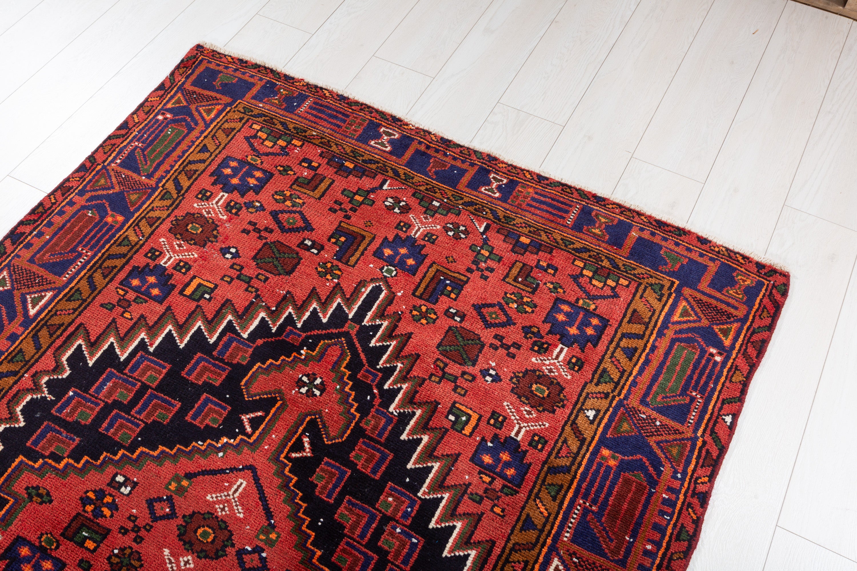 Vintage Rust Red, Deep Navy Blue Central Medallion Area Rug – 7' 1" x 4' 1" (217 x 125 cm)