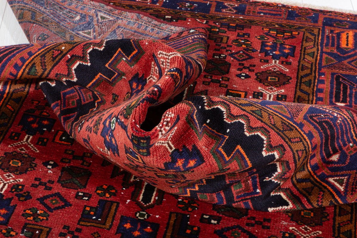 Vintage Rust Red, Deep Navy Blue Central Medallion Area Rug – 7' 1" x 4' 1" (217 x 125 cm)