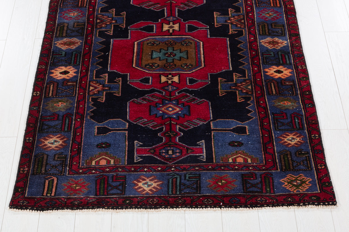 Collectible Vintage Deep Navy Blue, Pinkish-Red Triple Medallion Area Rug – 6' 3" x 4' 3" (191 x 129 cm)
