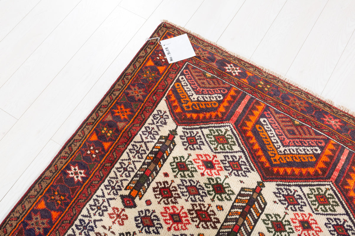 Vintage Beige, Red Ivory Field Medallion Area Rug – 6' 9" x 4' 1" (206 x 125 cm)