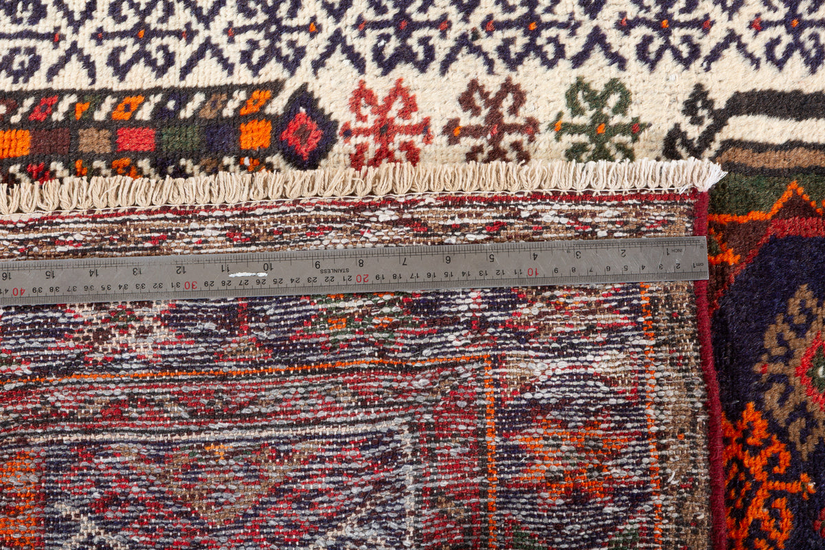 Vintage Beige, Red Ivory Field Medallion Area Rug – 6' 9" x 4' 1" (206 x 125 cm)