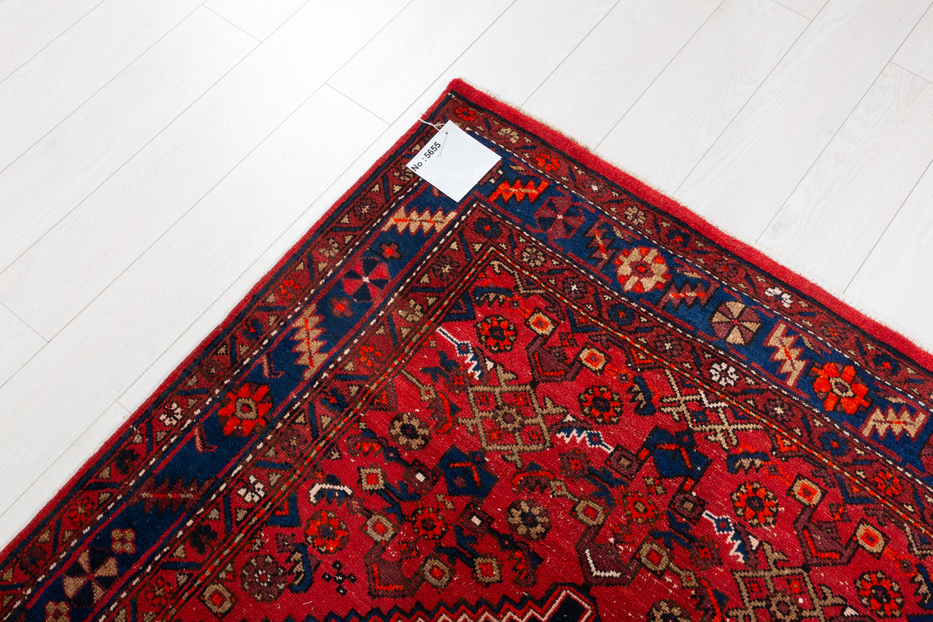 Vintage Red, Navy Blue Central Medallion Area Rug – 7' 3" x 4' 2" (221 x 128 cm)
