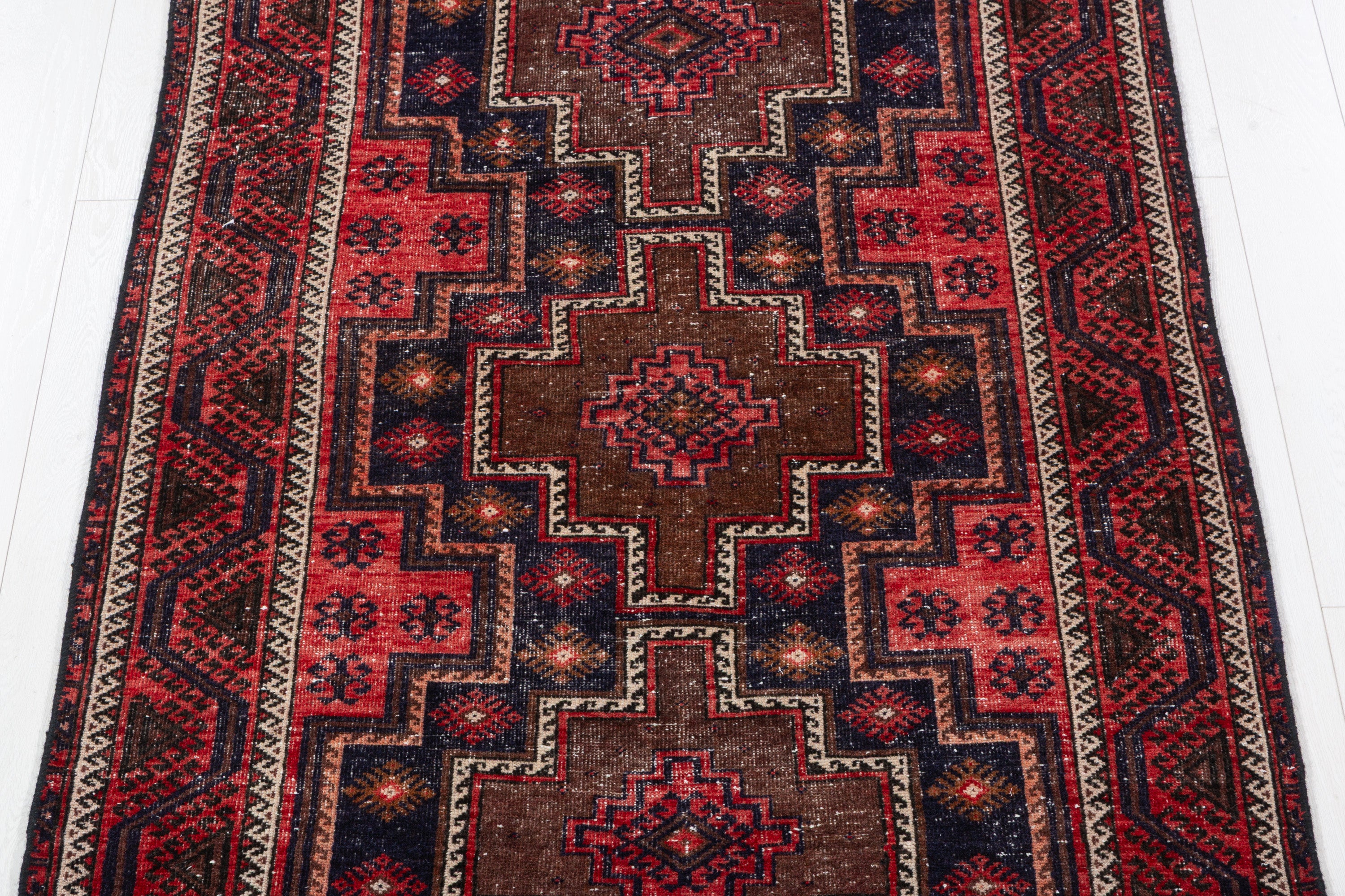 Vintage Navy Blue, Red Stepped Diamond Area Rug – 7' 9" x 3' 11" (236 x 119 cm)