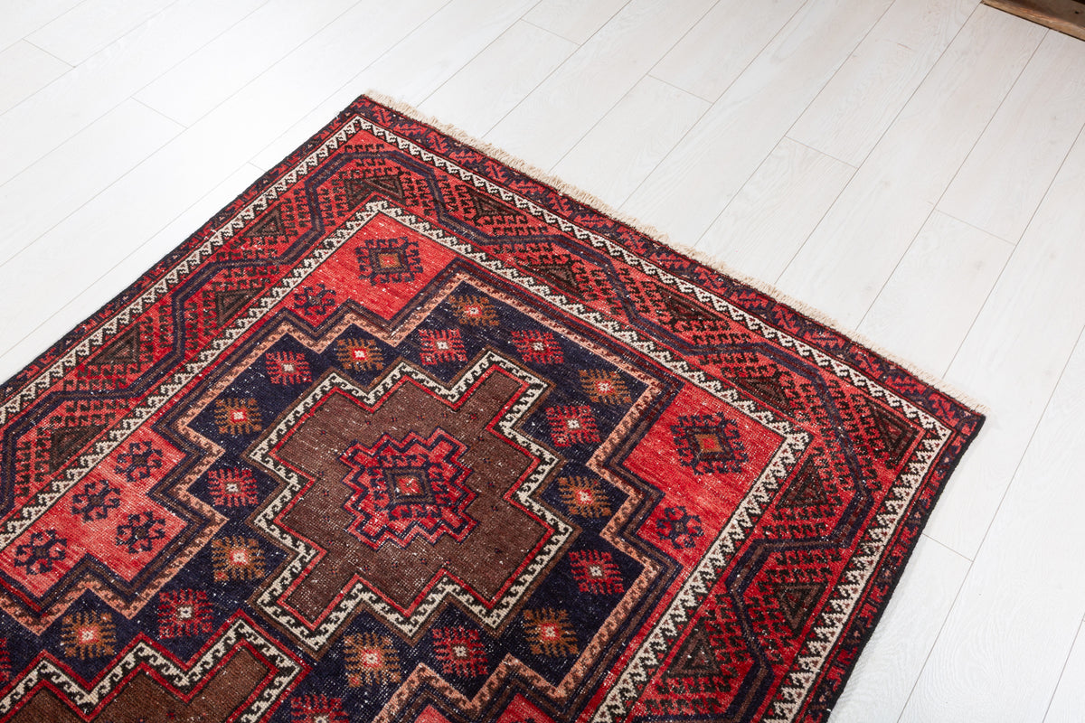 Vintage Navy Blue, Red Stepped Diamond Area Rug – 7' 9" x 3' 11" (236 x 119 cm)