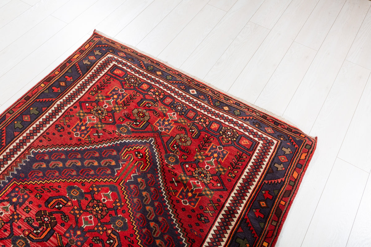 Vintage Red, Blue Central Medallion Area Rug – 6' 7" x 4' 4" (201 x 133 cm)