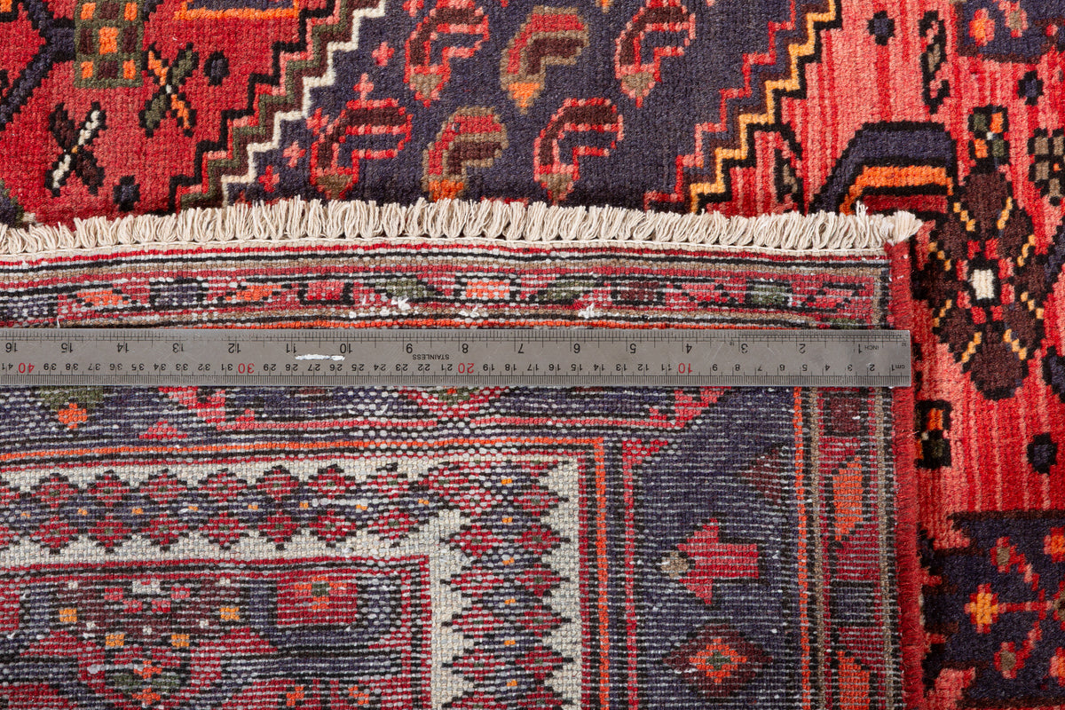 Vintage Red, Blue Central Medallion Area Rug – 6' 7" x 4' 4" (201 x 133 cm)