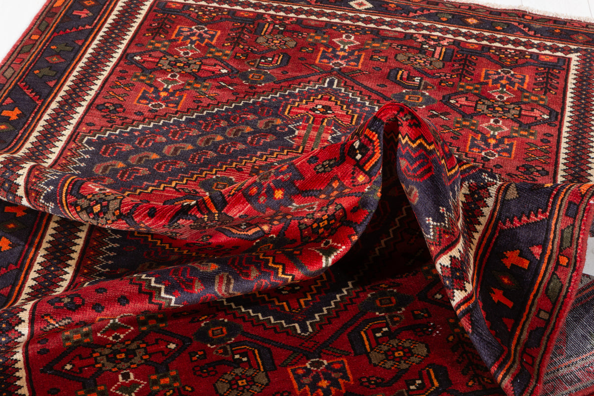 Vintage Red, Blue Central Medallion Area Rug – 6' 7" x 4' 4" (201 x 133 cm)