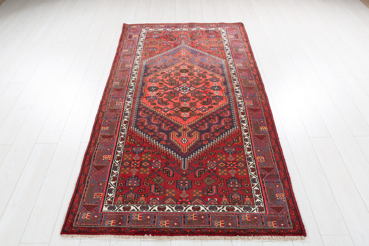 Vintage Rust Red Central Medallion Area Rug – 6' 10" x 4' 0" (209 x 122 cm)