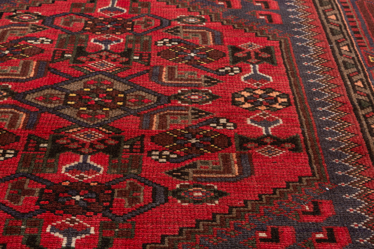 Vintage Red Stepped Medallion Area Rug – 6' 8" x 4' 1" (202 x 125 cm)