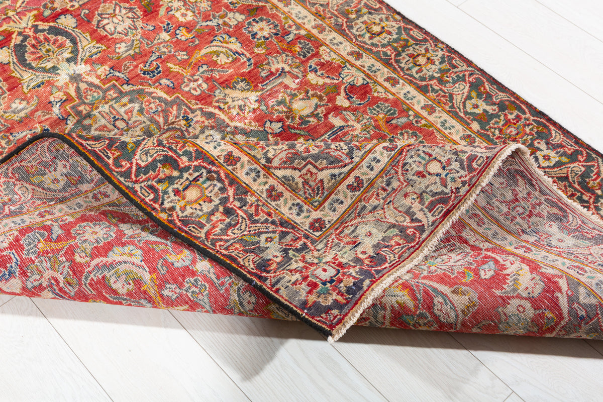 Antique Red Floral Area Rug – 6' 0" x 4' 0" (183 x 122 cm)