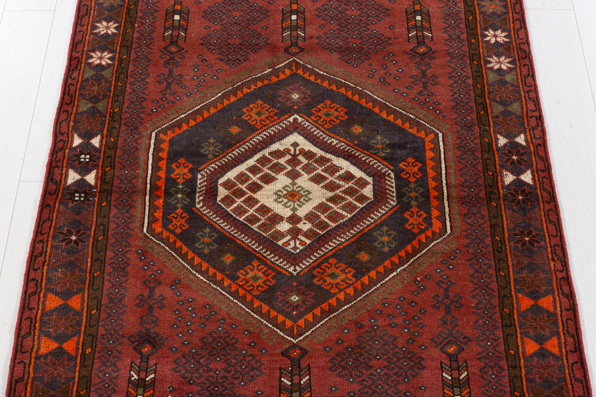 Tapis vintage rouge rouille et orange à motif géométrique – 6' 6" x 4' 1" (198 x 125 cm)