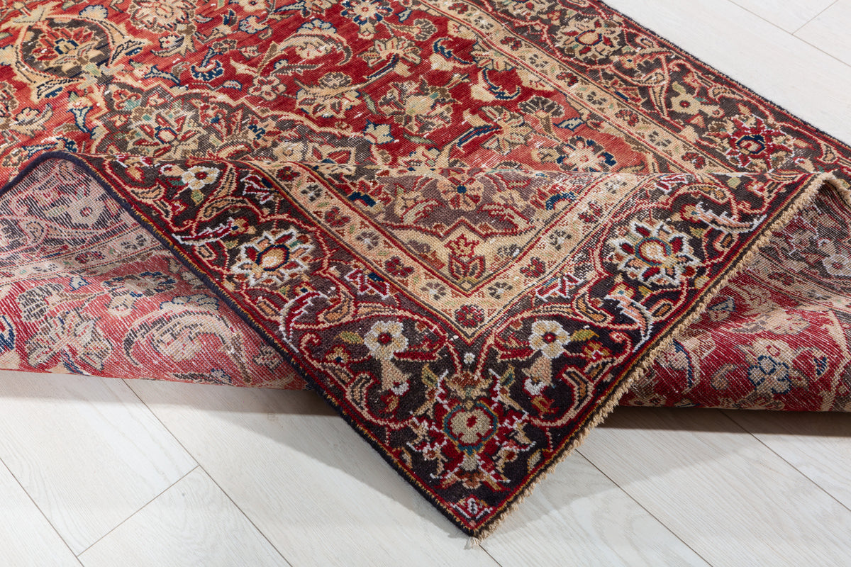 Rare Antique Red Floral Medallion Hand-Knotted Area Rug – 6' 2" x 4' 1" (189 x 125 cm)