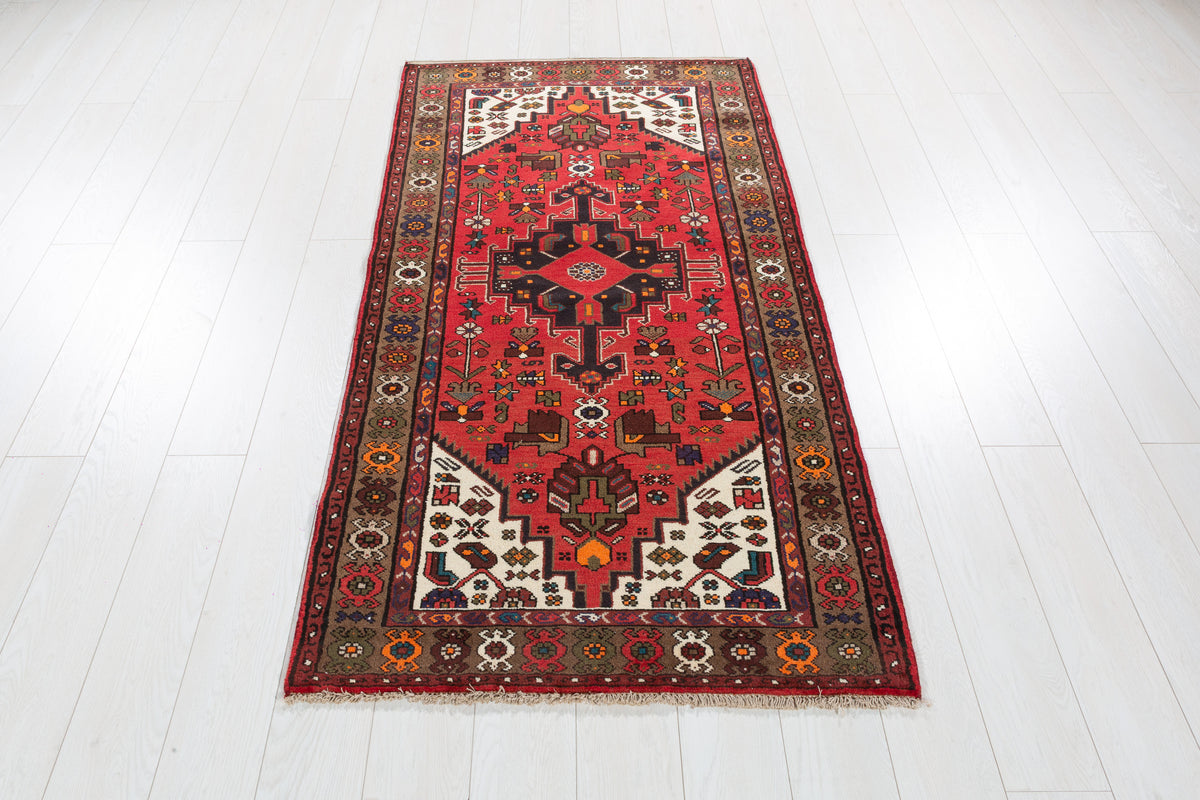 Tapis vintage rouge et brun à médaillon géométrique – 6' 1" x 3' 1" (185 x 95 cm)