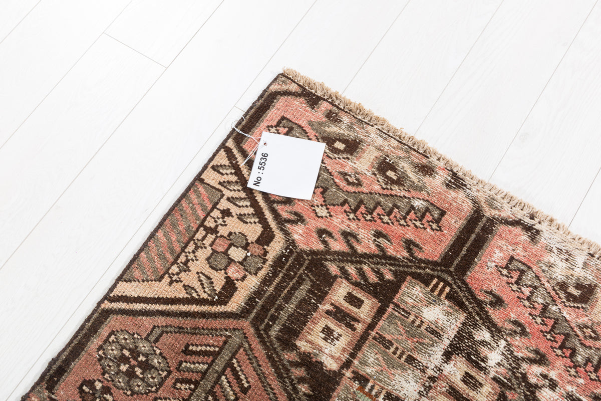 Tapis ancien usé pêche Hexagon Lattice – 5' 7" x 2' 10" (170 x 87 cm)