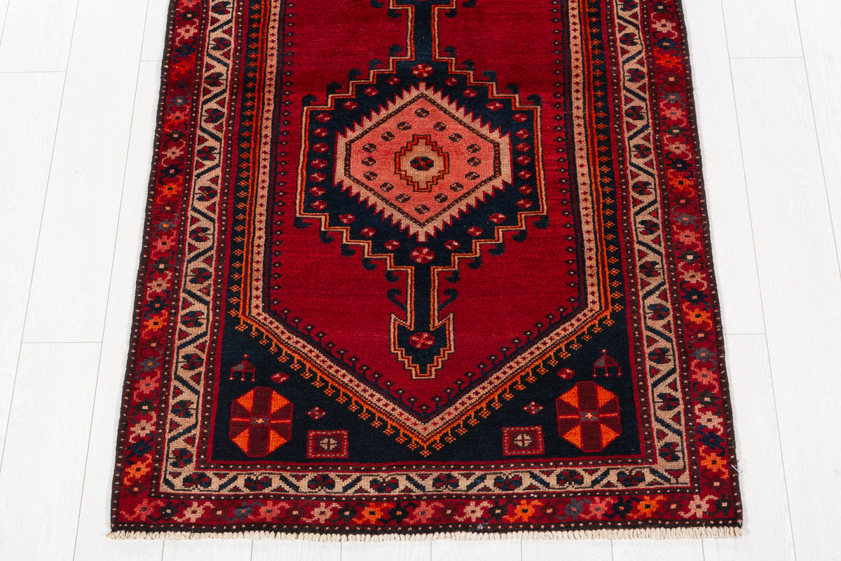 Vintage Red and Pink Medallion Hand-Knotted Area Rug – 6' 7" x 3' 5" (201 x 104 cm)