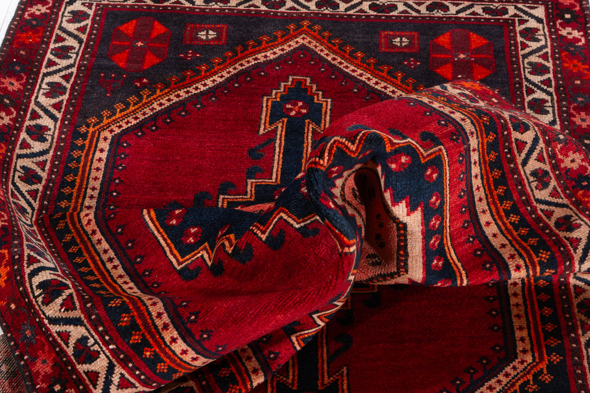 Vintage Red and Pink Medallion Hand-Knotted Area Rug – 6' 7" x 3' 5" (201 x 104 cm)