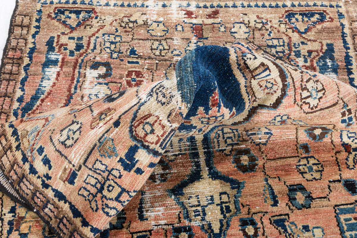 Antique Distressed Peach Floral Medallion Hand-Knotted Area Rug – 5' 9" x 3' 2" (176 x 97 cm)