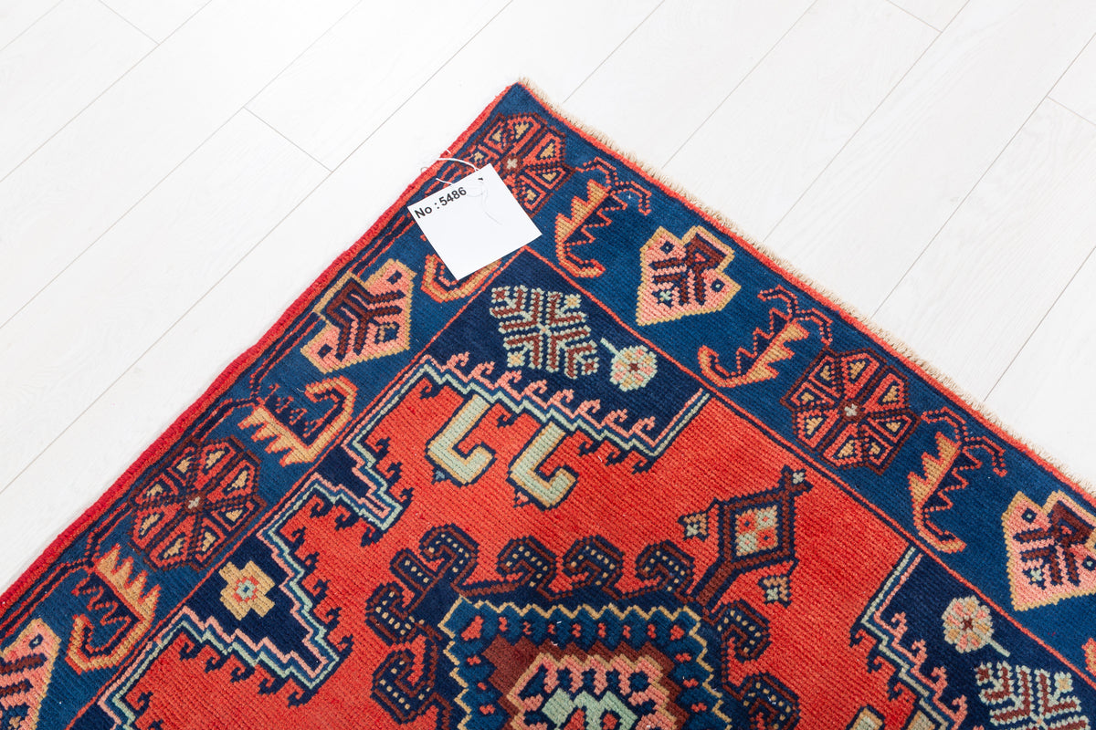 Tapis vintage orange et bleu Triple à médaillon géométrique – 6' 7" x 3' 7" (200 x 108 cm)