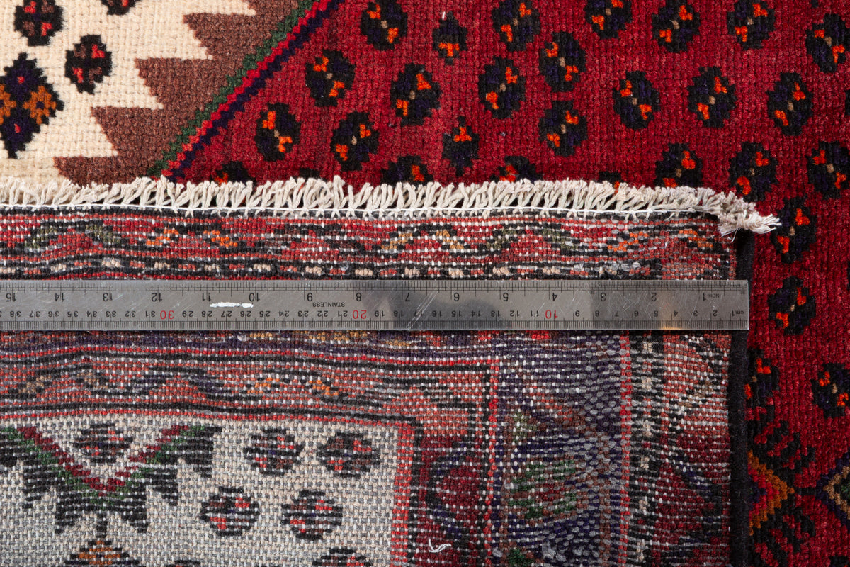 Tapis vintage rouge rouille et bleu marine à médaillon losangé – 6' 6" x 3' 5" (198 x 104 cm)