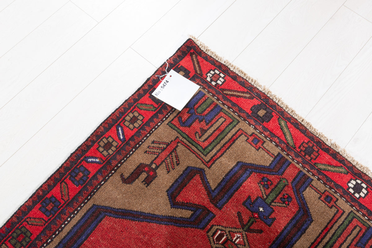 Tapis vintage rouge et brun Stepped à médaillon géométrique – 6' 2" x 3' 3" (189 x 98 cm)
