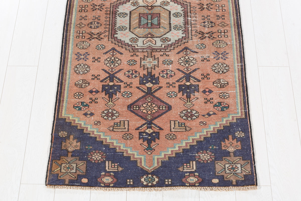 Vintage Faded Peach Geometric Medallion Hand-Knotted Area Rug – 5' 10" x 2' 10" (179 x 86 cm)