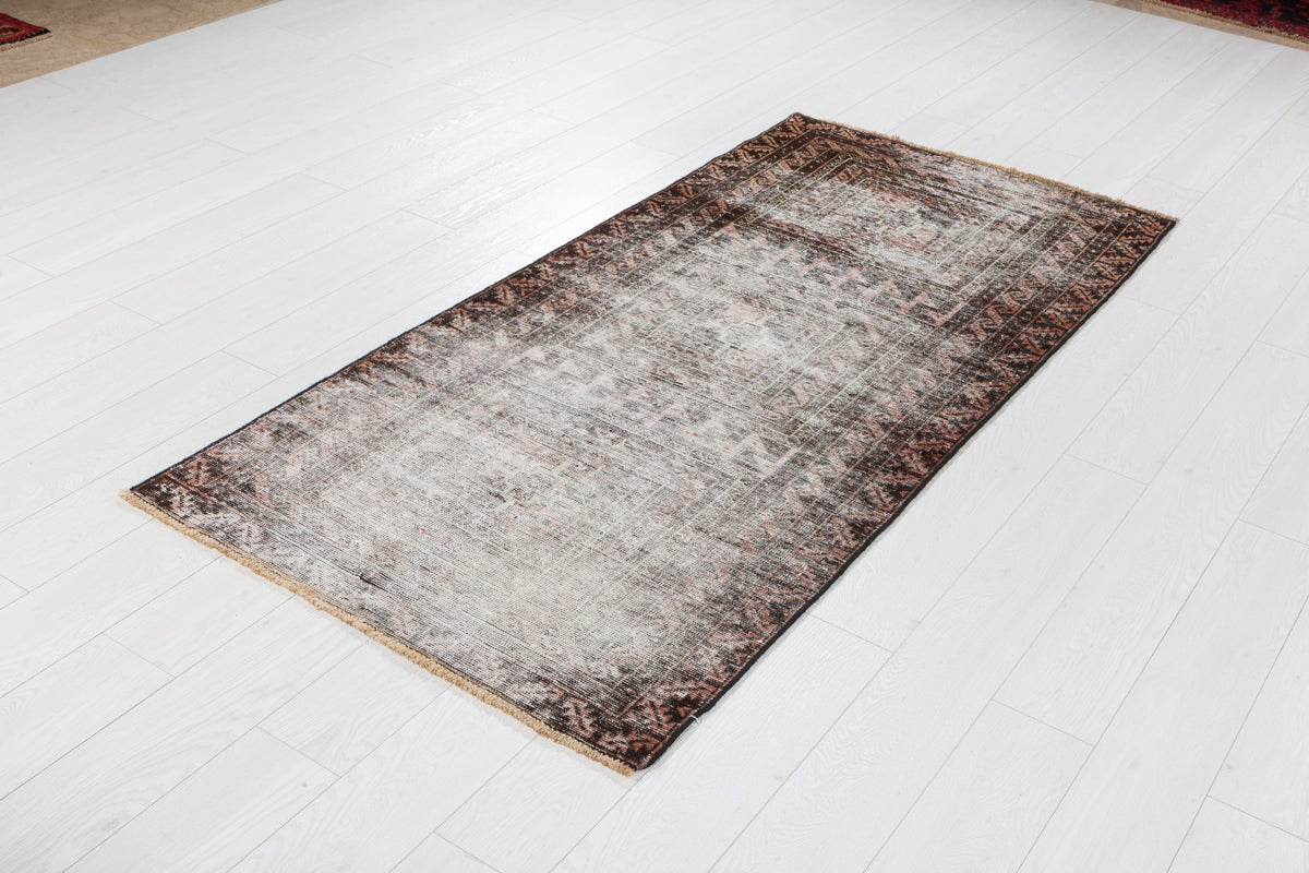 Antique Rose Distressed Open Field Hand-Knotted Area Rug – 6' 6" x 3' 1" (199 x 95 cm)