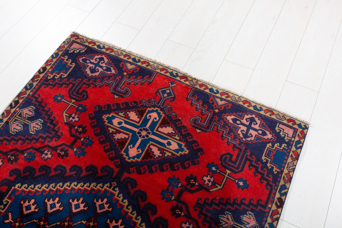 Collectible Vintage Red and Blue Oversized Diamond Medallion Hand-Knotted Area Rug – 5' 9" x 3' 9" (175 x 114 cm)