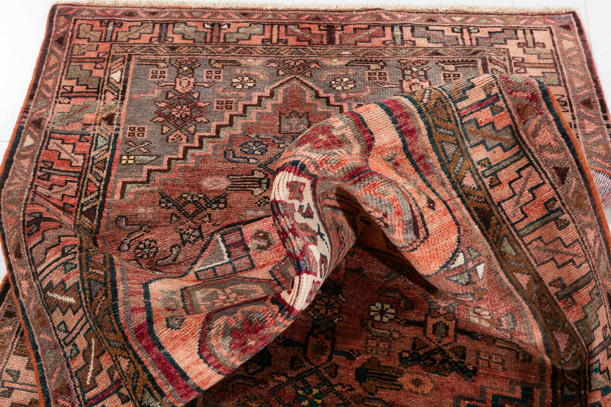 Tapis vintage délavé rouge rouille à motif intégral Medallion – 6' 7" x 3' 5" (201 x 105 cm)