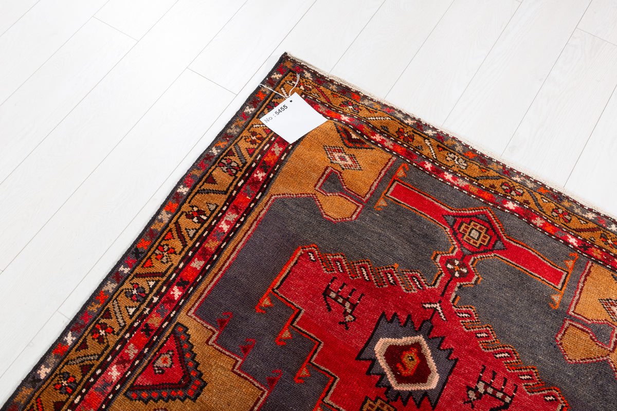 Tapis vintage rouge et Golden brun Columned à médaillon géométrique – 6' 10" x 3' 8" (208 x 111 cm)