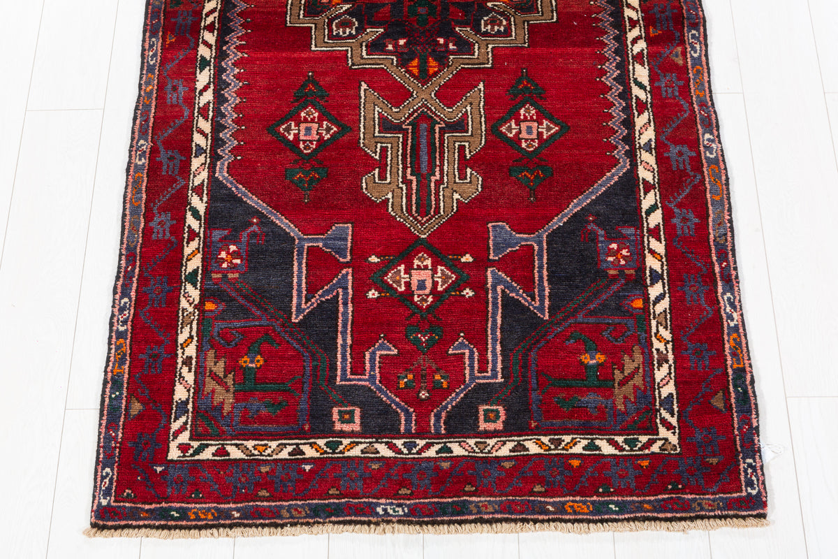 Vintage Red Classic Hexagonal Medallion Hand-Knotted Area Rug – 6' 9" x 3' 5" (206 x 105 cm)